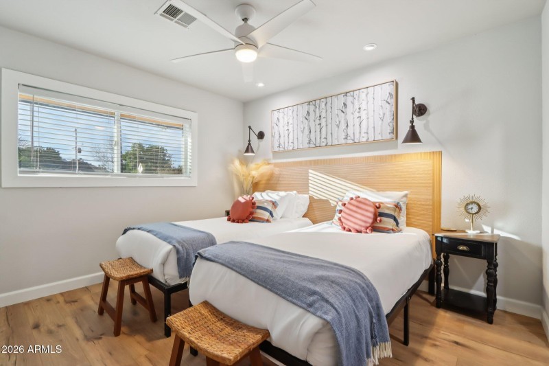 31-web-or-mls-N 82nd St-S1601-031