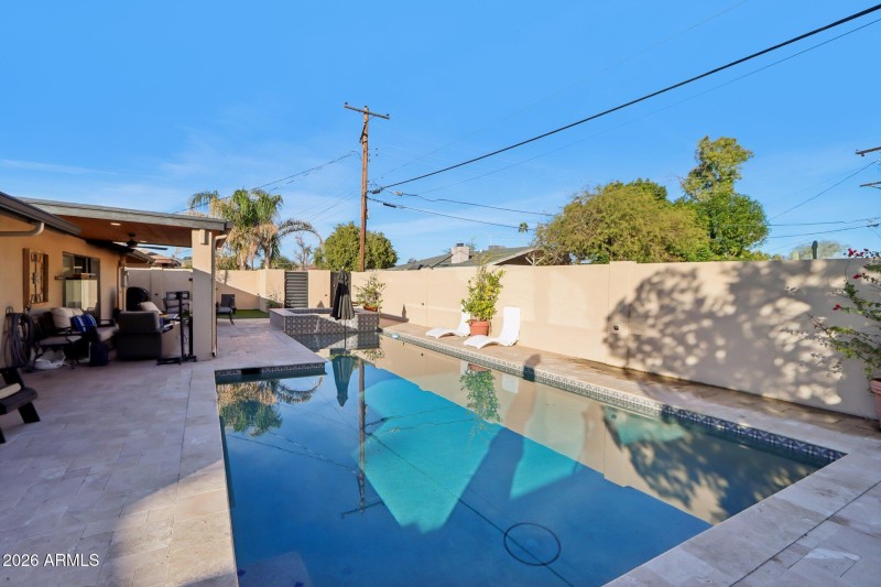 40-web-or-mls-N 82nd St-S1601-040