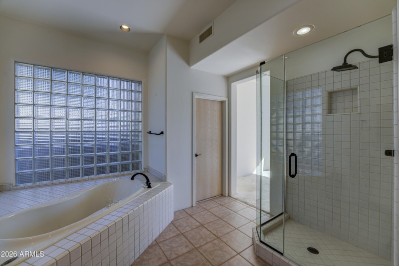 Relaxing tub & separate shower