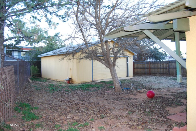 detached garage