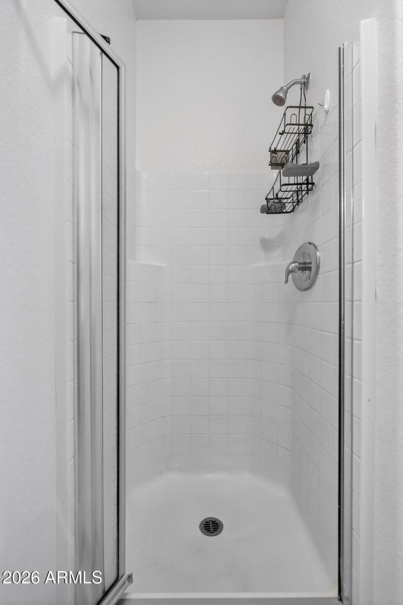 32-web-or-mls-33- W Peggy Dr