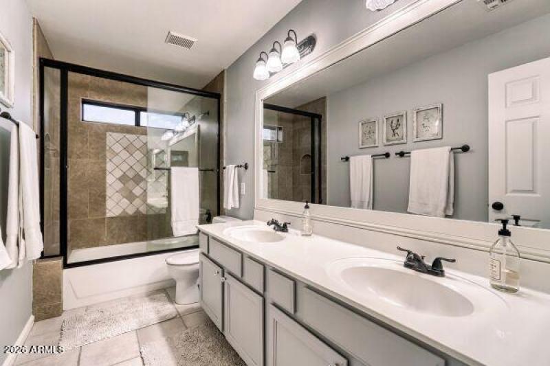 13563482_17-510-17_photo_print__q80_w600