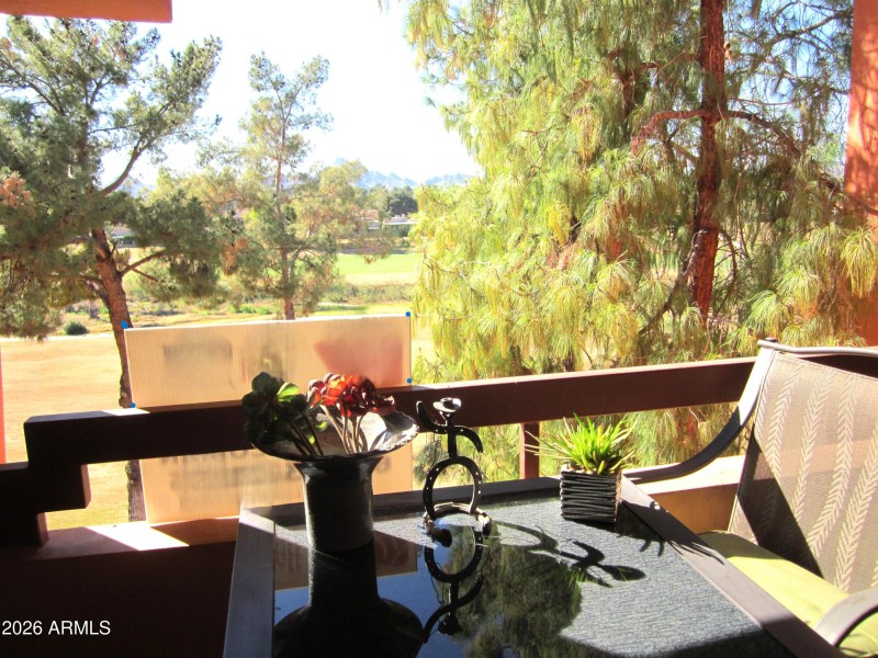 10 423 GOLF COURSE VIEW FROM BALCONY