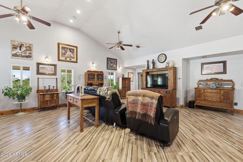 10046 E Hummingbird Lane