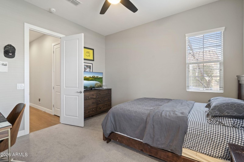 Guest bedroom 2