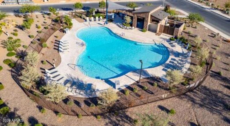 La Mira Discovery - Community