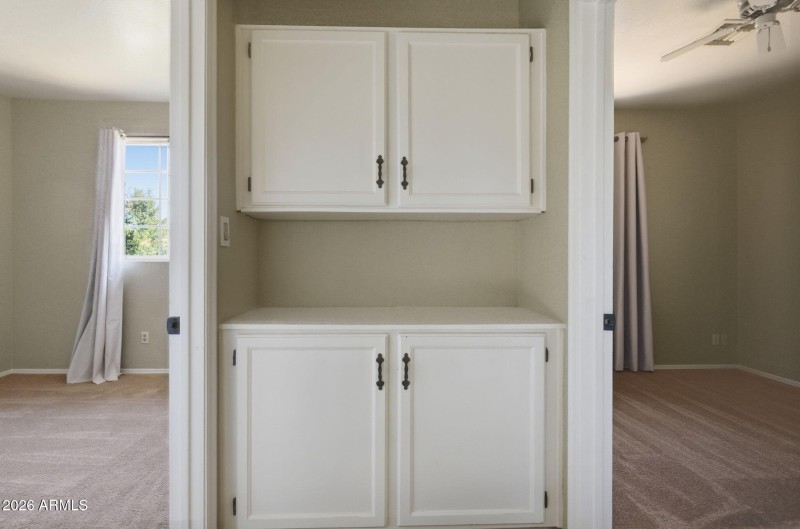 Roosevelt - hallway storage