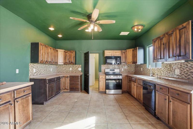 33-1414 Ocotillo Rd_RedHogMedia