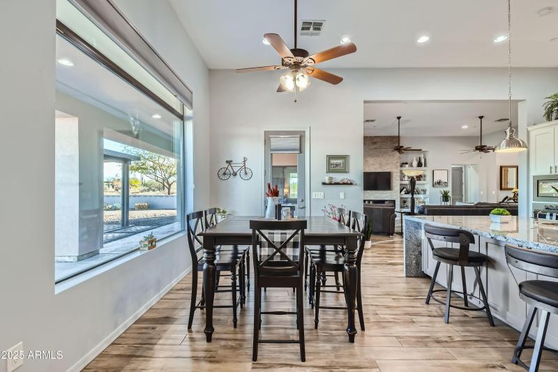 7080 E Mark Ln - MLS Sized - 012 - 20 Br