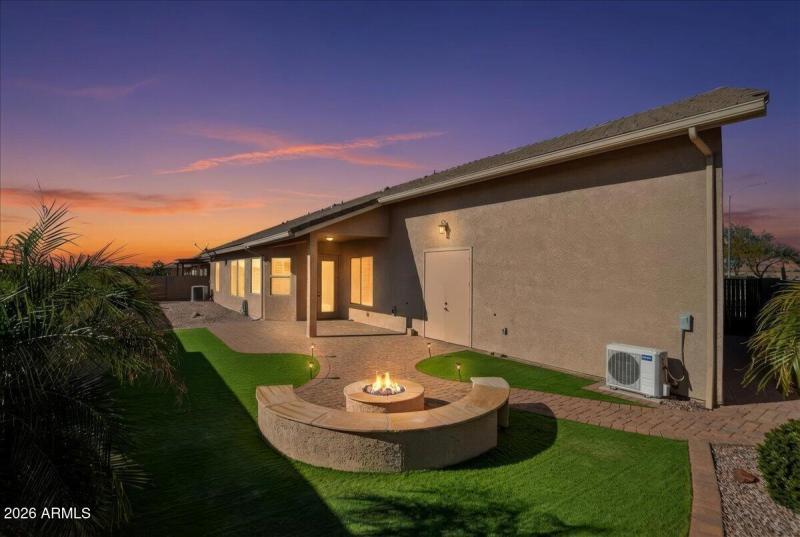 02-11551 E Nell Ave_RedHogMedia - Copy