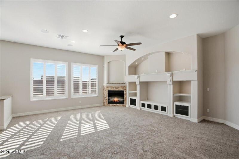 21-11551 E Nell Ave_RedHogMedia