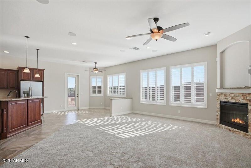 24-11551 E Nell Ave_RedHogMedia