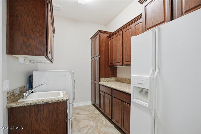 39-11551 E Nell Ave_RedHogMedia