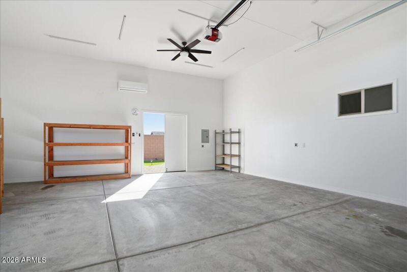 44-11551 E Nell Ave_RedHogMedia