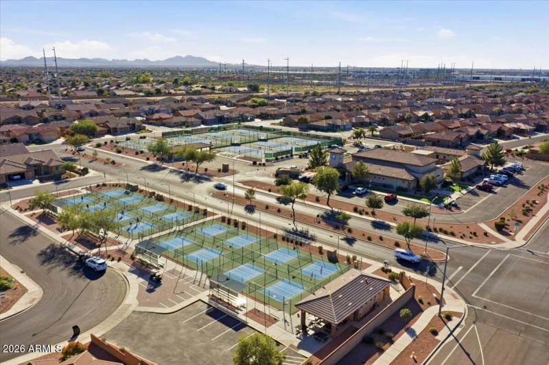 60-11551 E Nell Ave_RedHogMedia