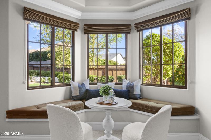 Primary bedrm sitting area