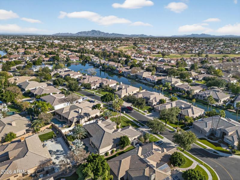 11_115_a4m_drone:oct