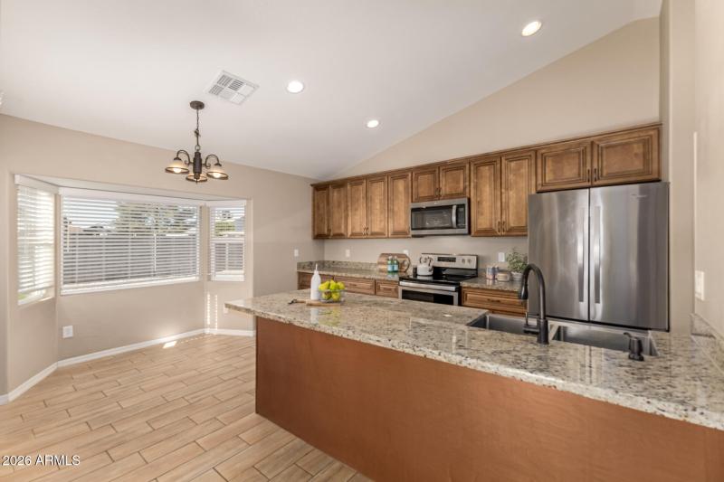 08 - 85thGorgeous Kitchen