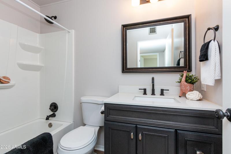 10310 W Bayside Rd-15