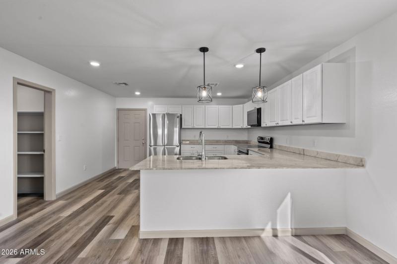 GRANITE COUNTER TOPS