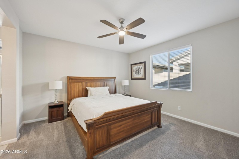 22-web-or-mls-W Via De Luna Dr-S1701-022