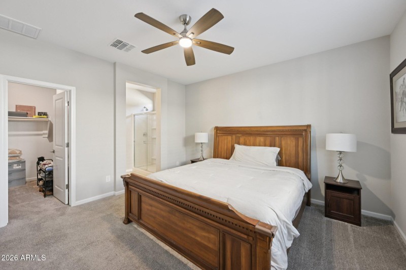 23-web-or-mls-W Via De Luna Dr-S1701-023