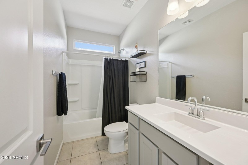 30-web-or-mls-W Via De Luna Dr-S1701-030