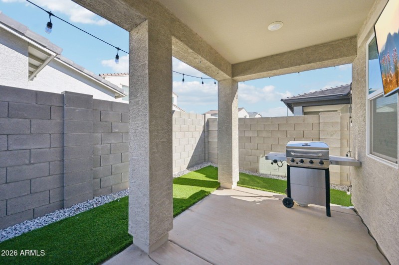 34-web-or-mls-W Via De Luna Dr-S1701-034