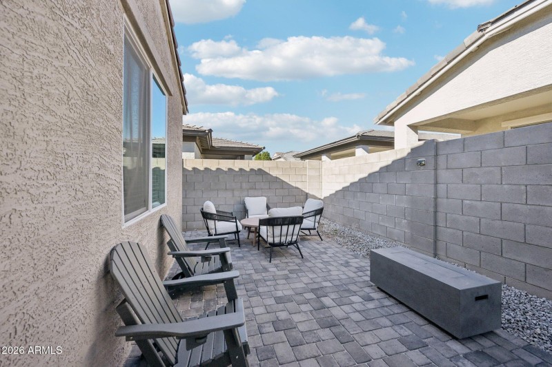 35-web-or-mls-W Via De Luna Dr-S1701-035