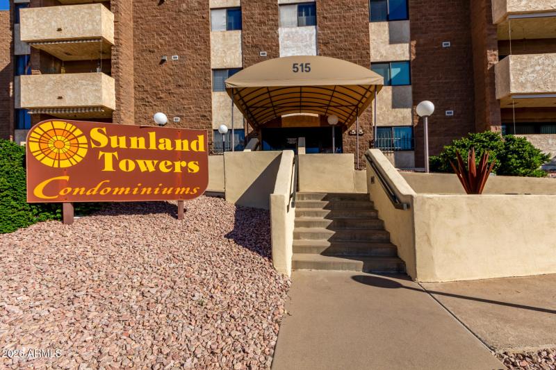 Sunland Towers Entry