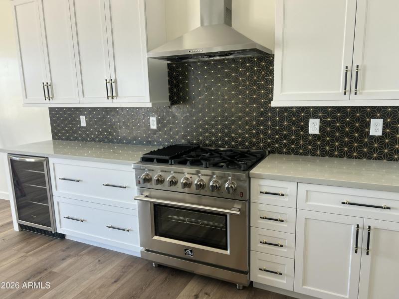 B2E89B26-DA7E-44F6-AAA9-256CFCF8017A