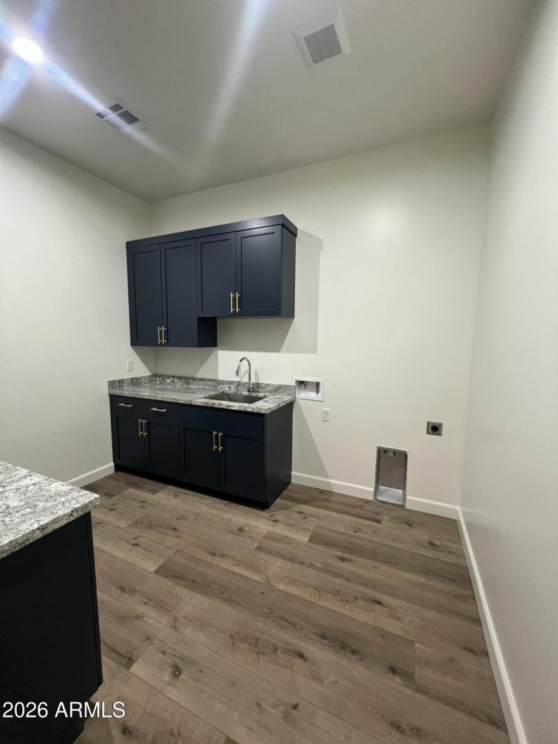 42433B87-075D-40C5-9206-E363469D0974