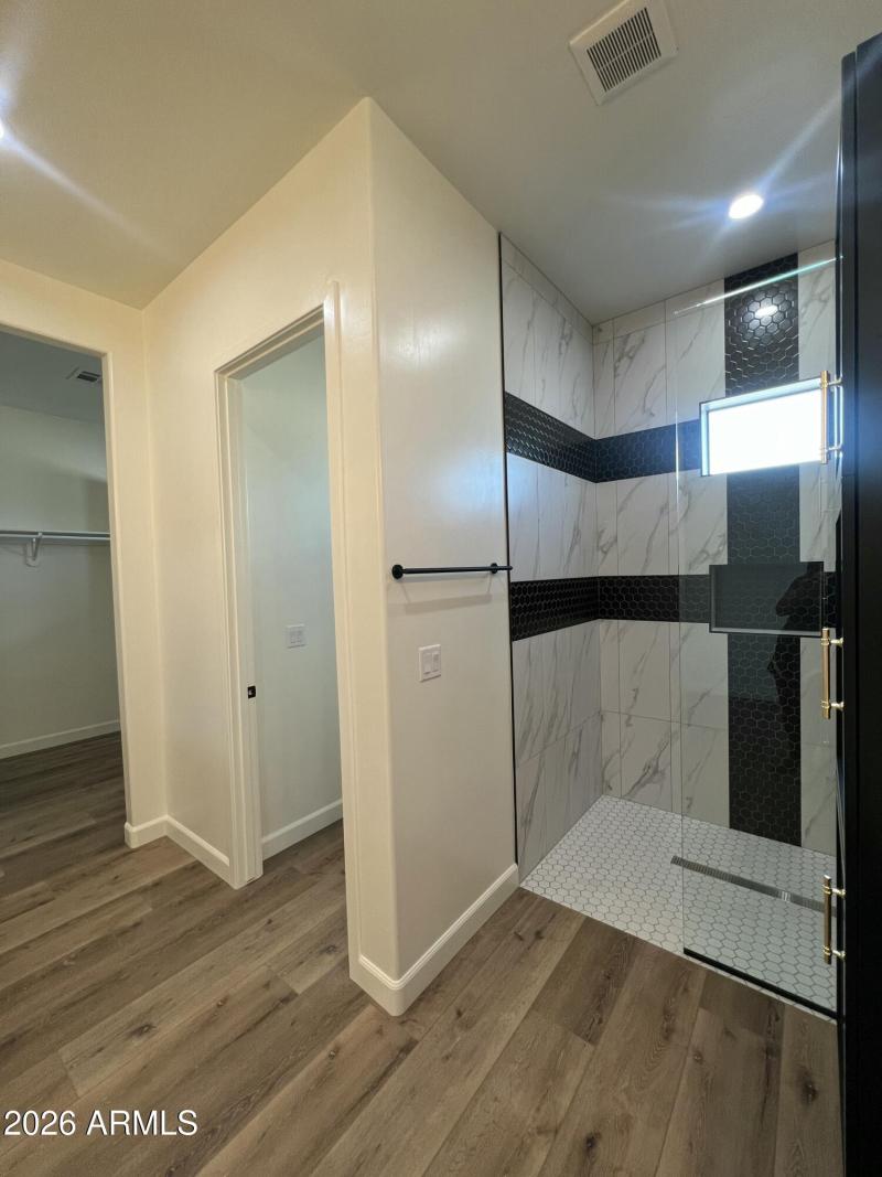 19DA8F96-B429-4595-94E6-60ECE9DACB90