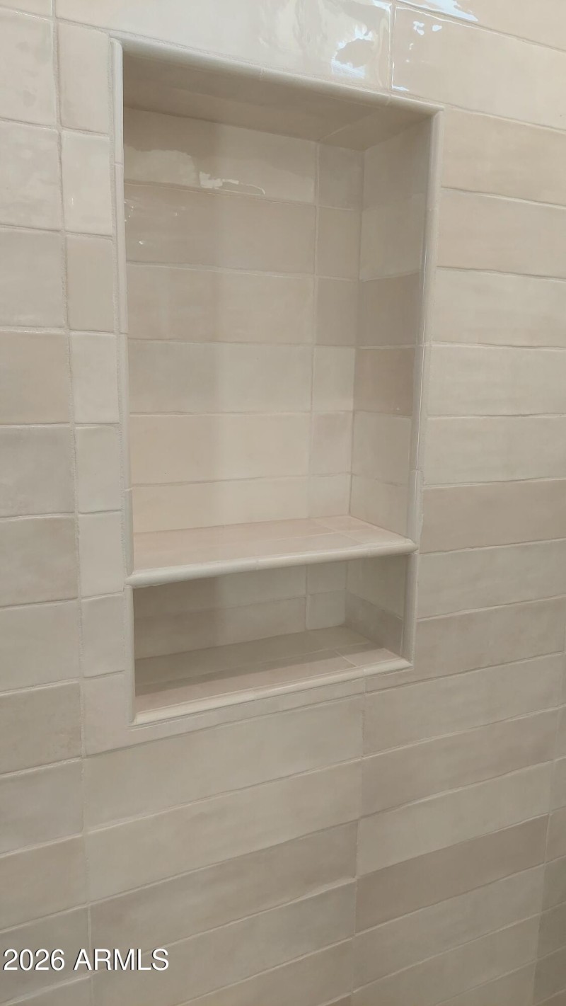 en-suite 3 tile detail