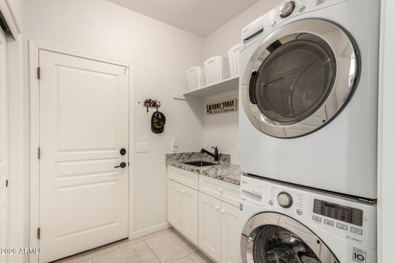 00425C07-4AB4-446D-955B-7ED0234FD3A5