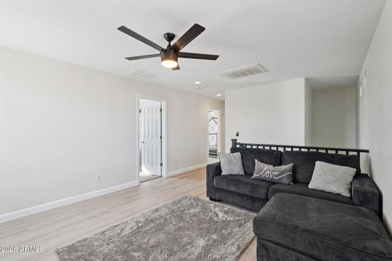 22-web-or-mls-W Pueblo Ave-L1701-022