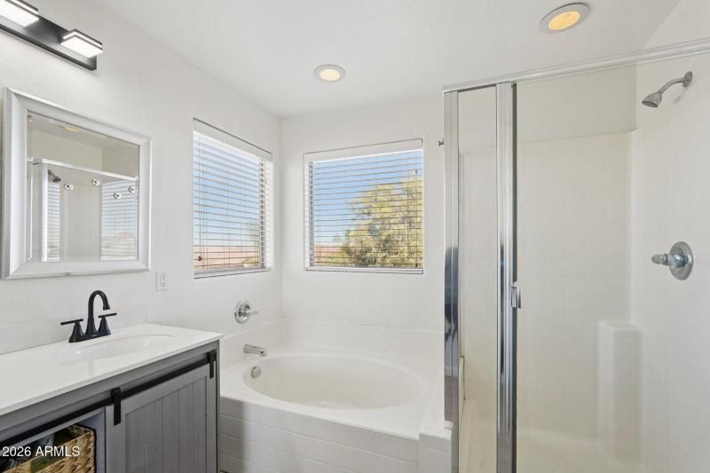 35-web-or-mls-W Pueblo Ave-L1701-035