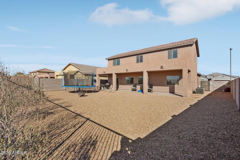 43-web-or-mls-W Pueblo Ave-L1701-043