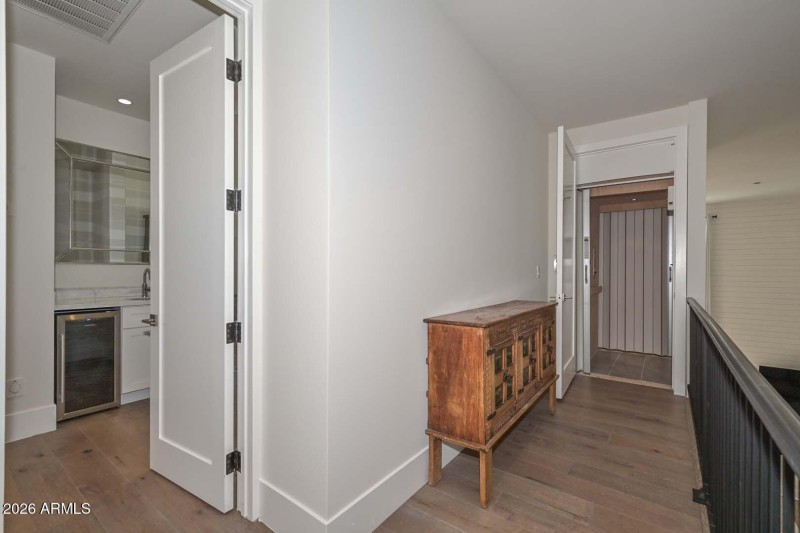 Upper Landing-Elevator