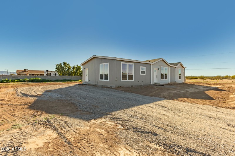 23059 W RANCHO LAREDO DR