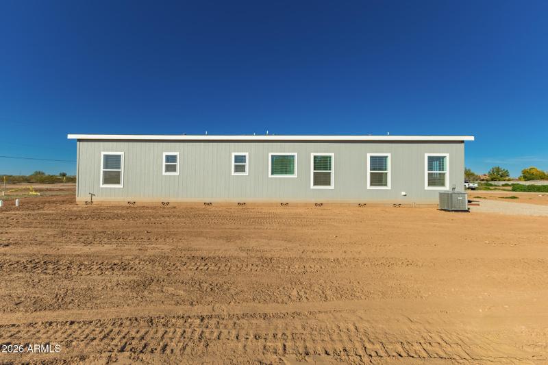 23059 W RANCHO LAREDO DR