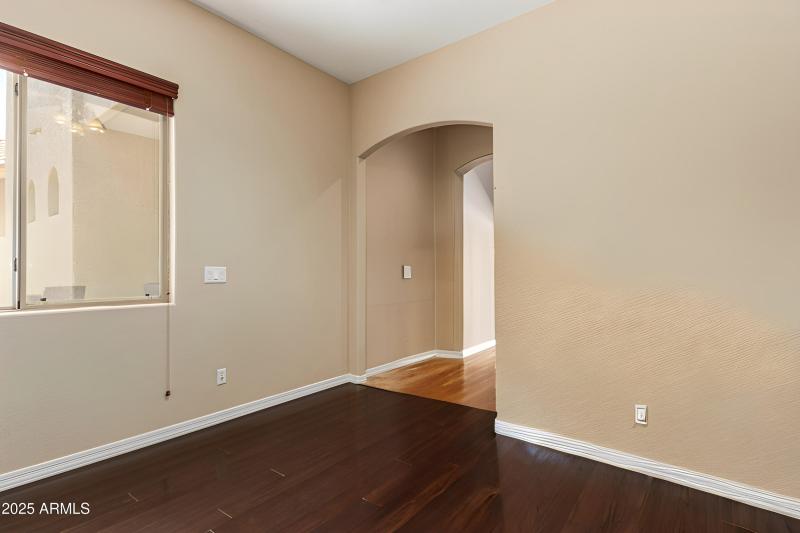 Virtual Staging Cloud - 0043-43-Ebony.jp