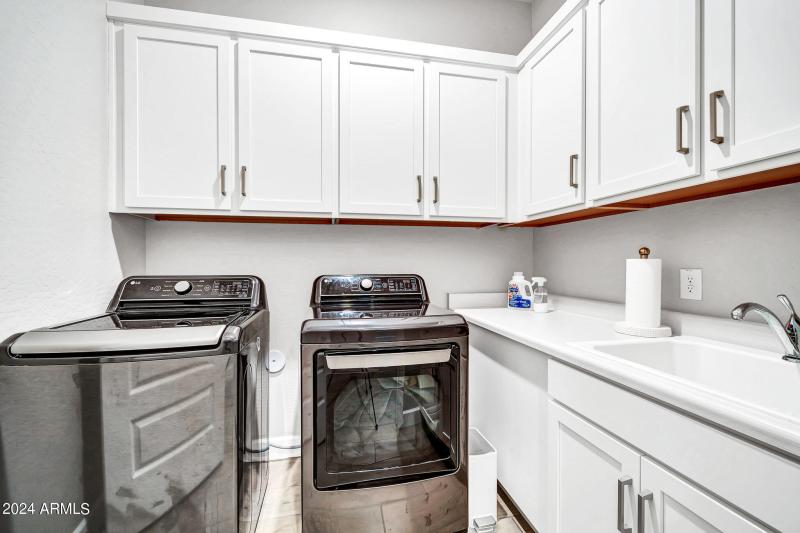 Spacious laundry room