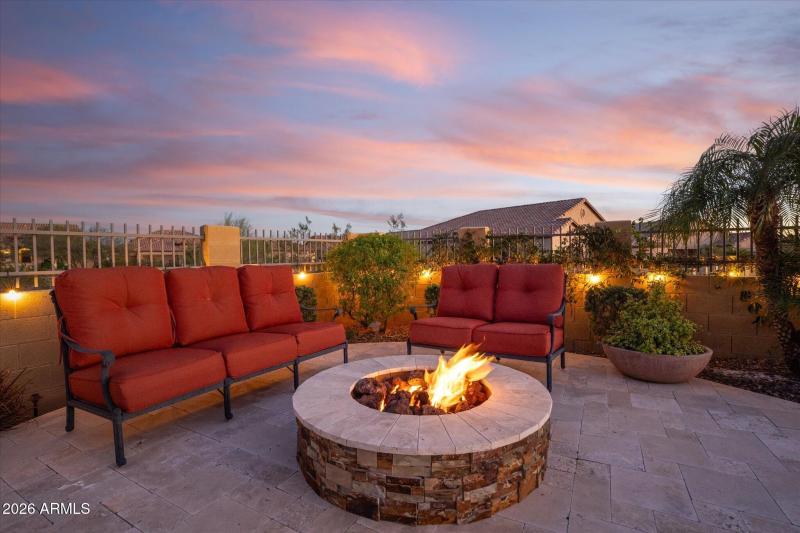 Gas Fire Pit & Lounging
