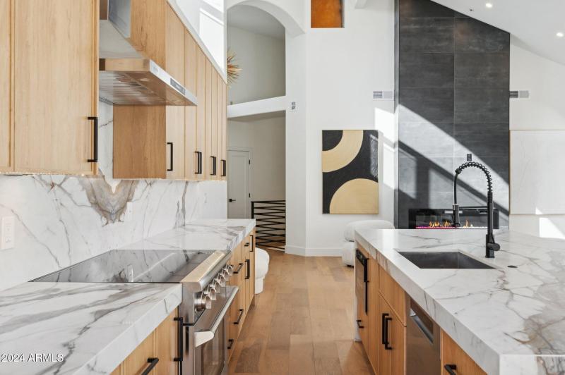 15-web-or-mls-8133-e-cortez-dr