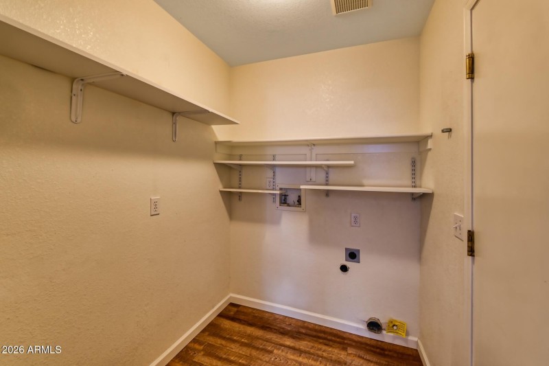 2886 Softwind Court-082308