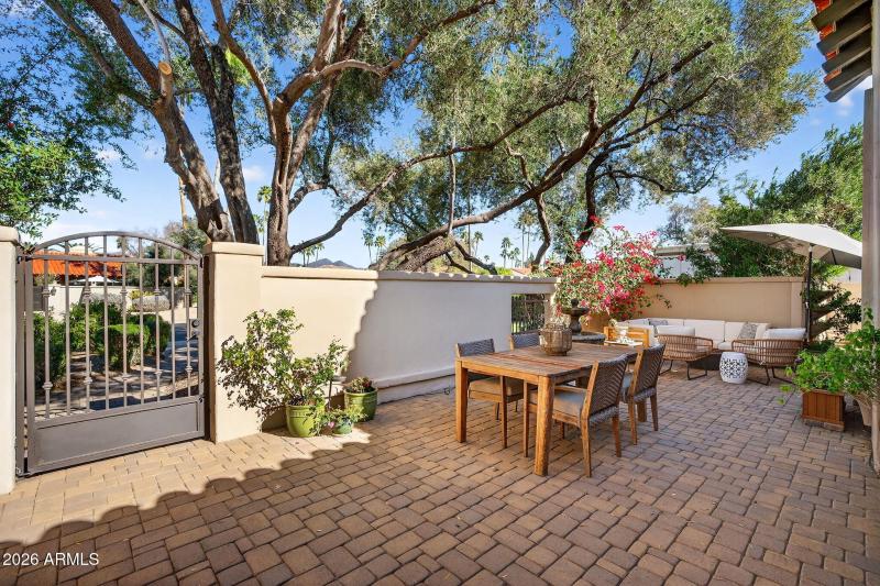 06_web_MLS_E.Topaz.Dr