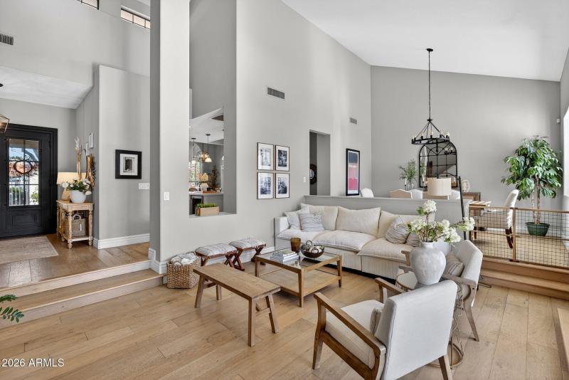 13_web_MLS_E.Topaz.Dr