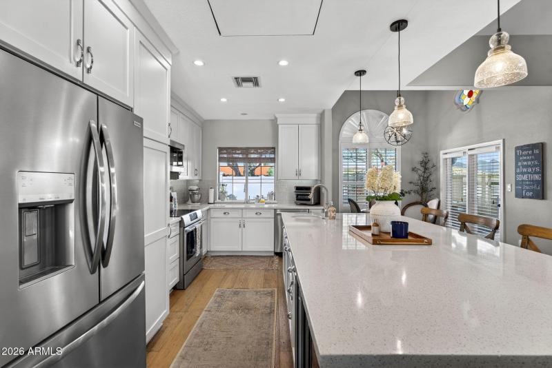 24_web_MLS_E.Topaz.Dr