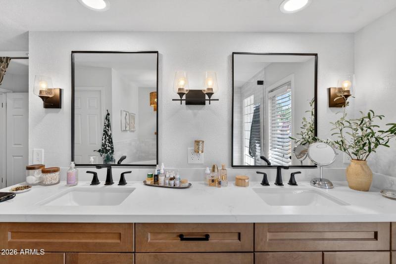 43_web_MLS_E.Topaz.Dr